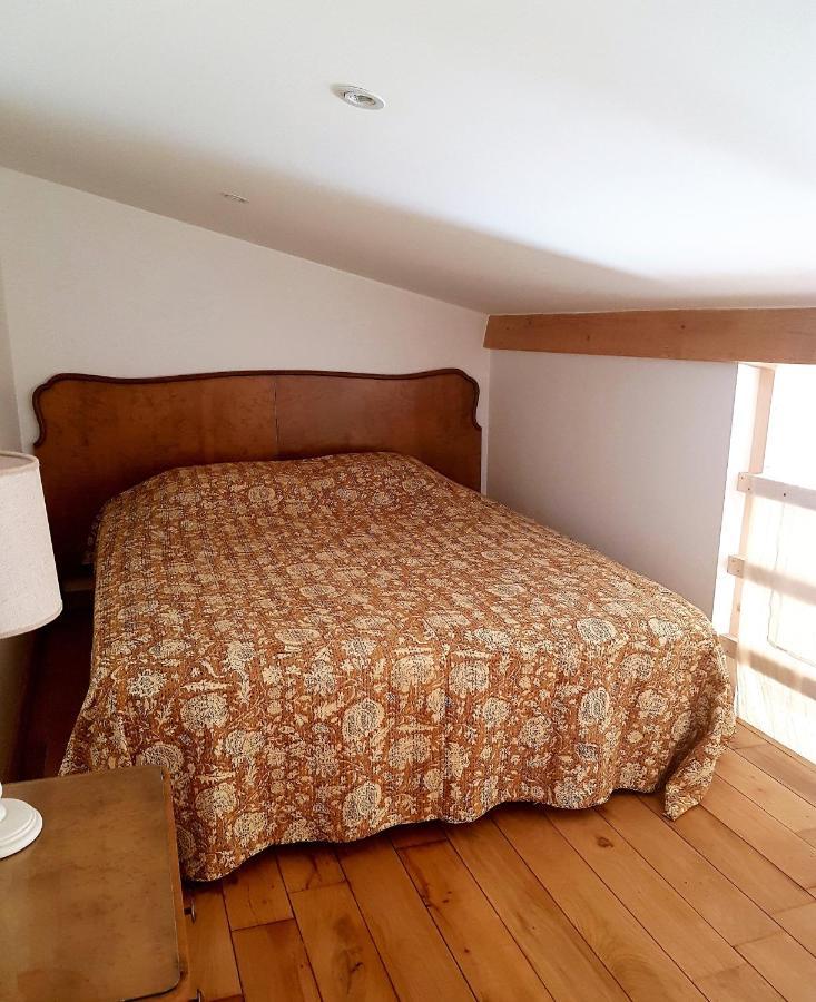 Le Petit Rias Gite Soleil Saint Maurice en Chalencon Exterior foto