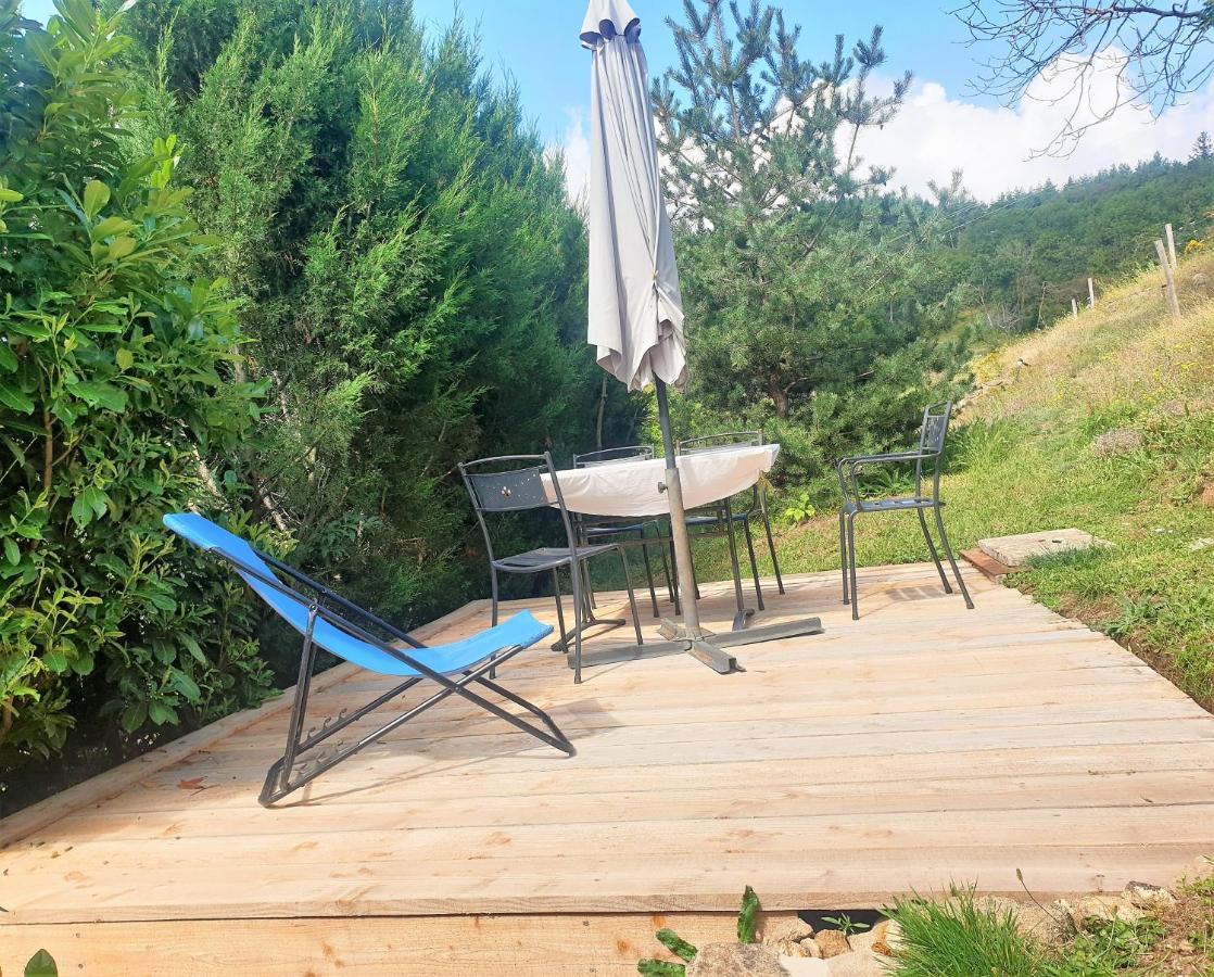 Le Petit Rias Gite Soleil Saint Maurice en Chalencon Exterior foto