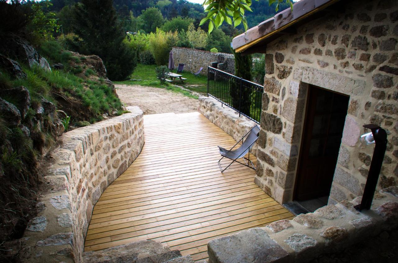 Le Petit Rias Gite Soleil Saint Maurice en Chalencon Exterior foto