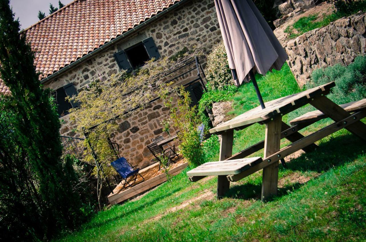 Le Petit Rias Gite Soleil Saint Maurice en Chalencon Exterior foto